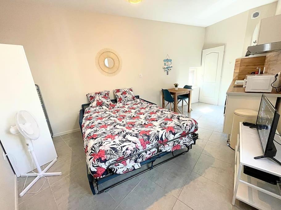 Studio Bien Equipe A 2 Pas De La Gare Beziers Luaran gambar